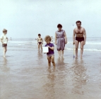 (1965-06) A Bredenne avec Oncle Auguste et tante Josephine